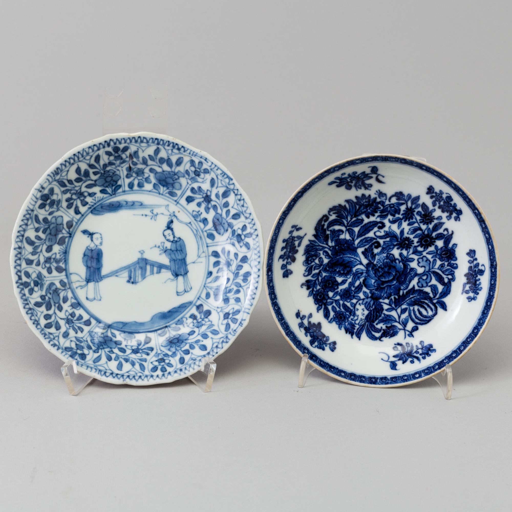 Four blue and white porcelain dishes, Qing dynasty.
