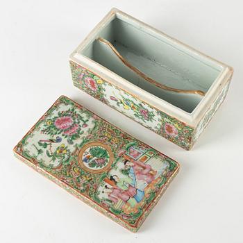 Two blue and white urns and a Canton box with cover, China, 19th century.