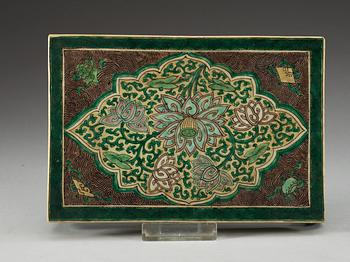 BORDSSTÄLL, porslin. Qing dynastin, Kangxi (1662-1722).