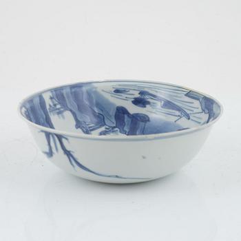 A blue and white bowl, Ming dynasty, 17th century.