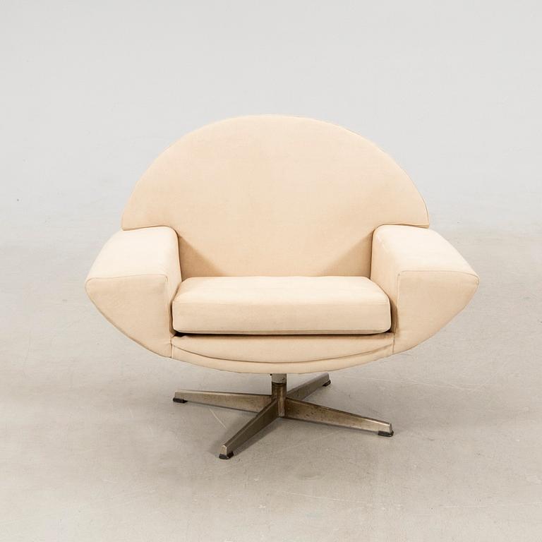 Johannes Andersen, sofa and armchair, "Capri", Trensum, 1960s.