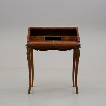 SKRETÄR, Louis XV-stil 1900-talets första hälft.