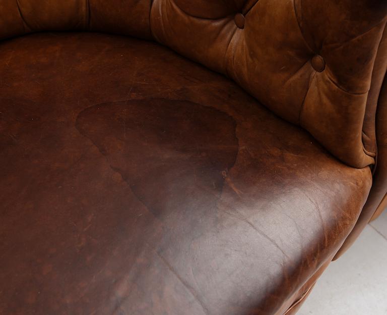 FÅTÖLJER, 1 par, Chesterfield, 1900-talets första hälft.