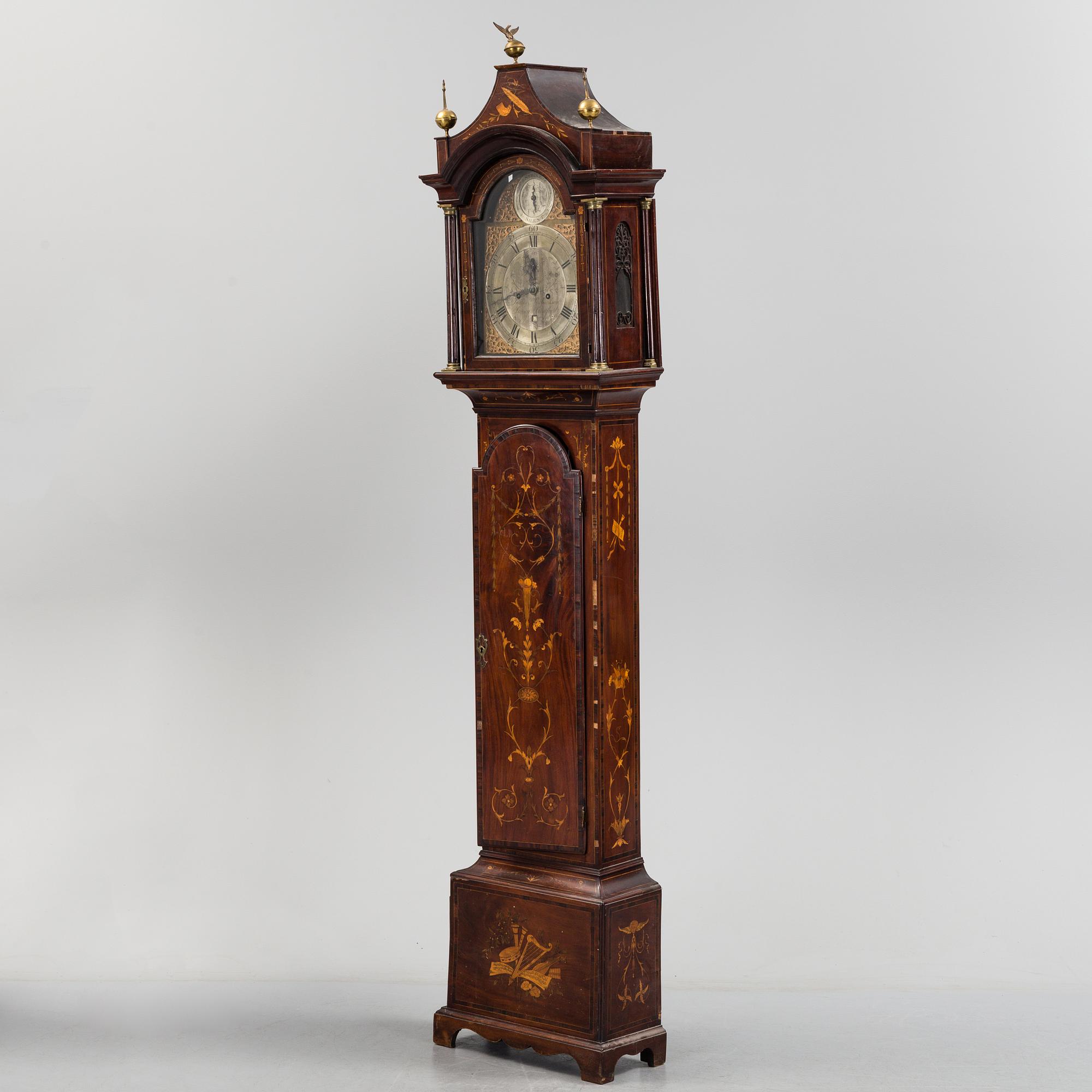 An English longcase clock from around year 1800.