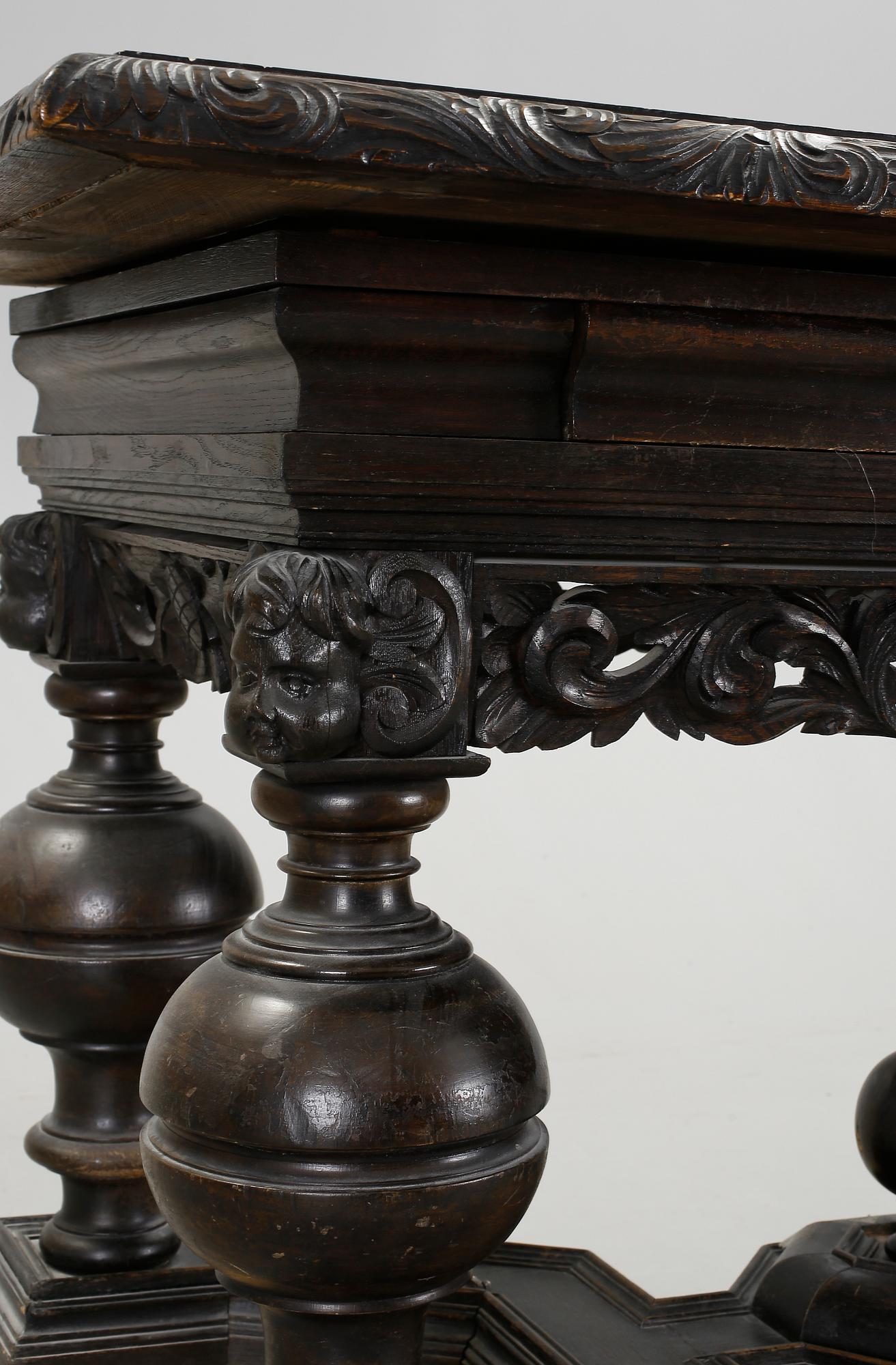 BORD, barockstil, sent 1800-tal.