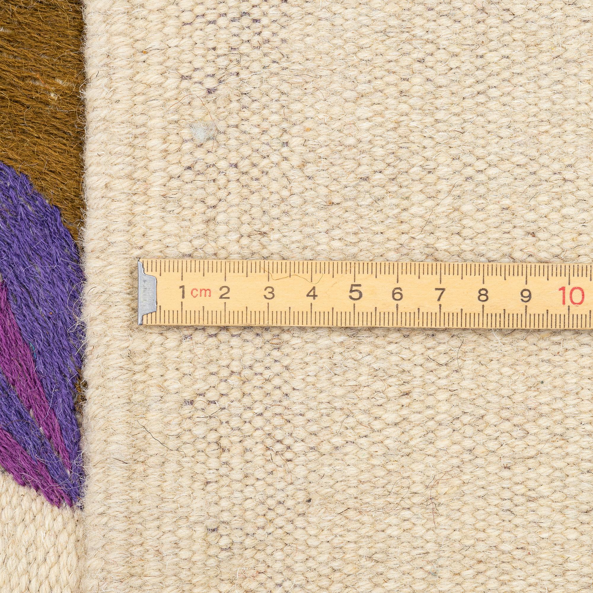 Matta, handbroderad Kelim, ca 227 x 178 cm.