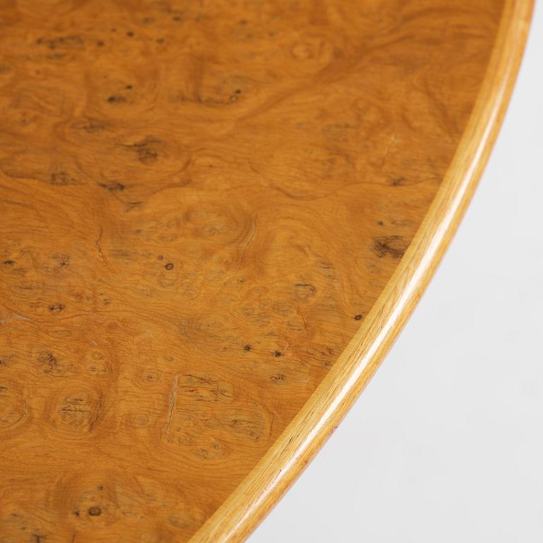 Josef Frank, Dining table, model B 1020, Firma Svenskt Tenn, post 1985.