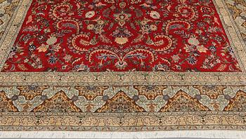 A Keshan carpet, approx. 415 x 300 cm.