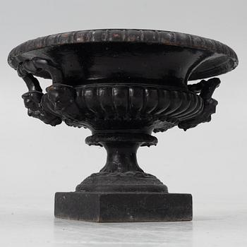 Garden urns, 3 pcs, No. 3, Husqvarna, circa 1900.