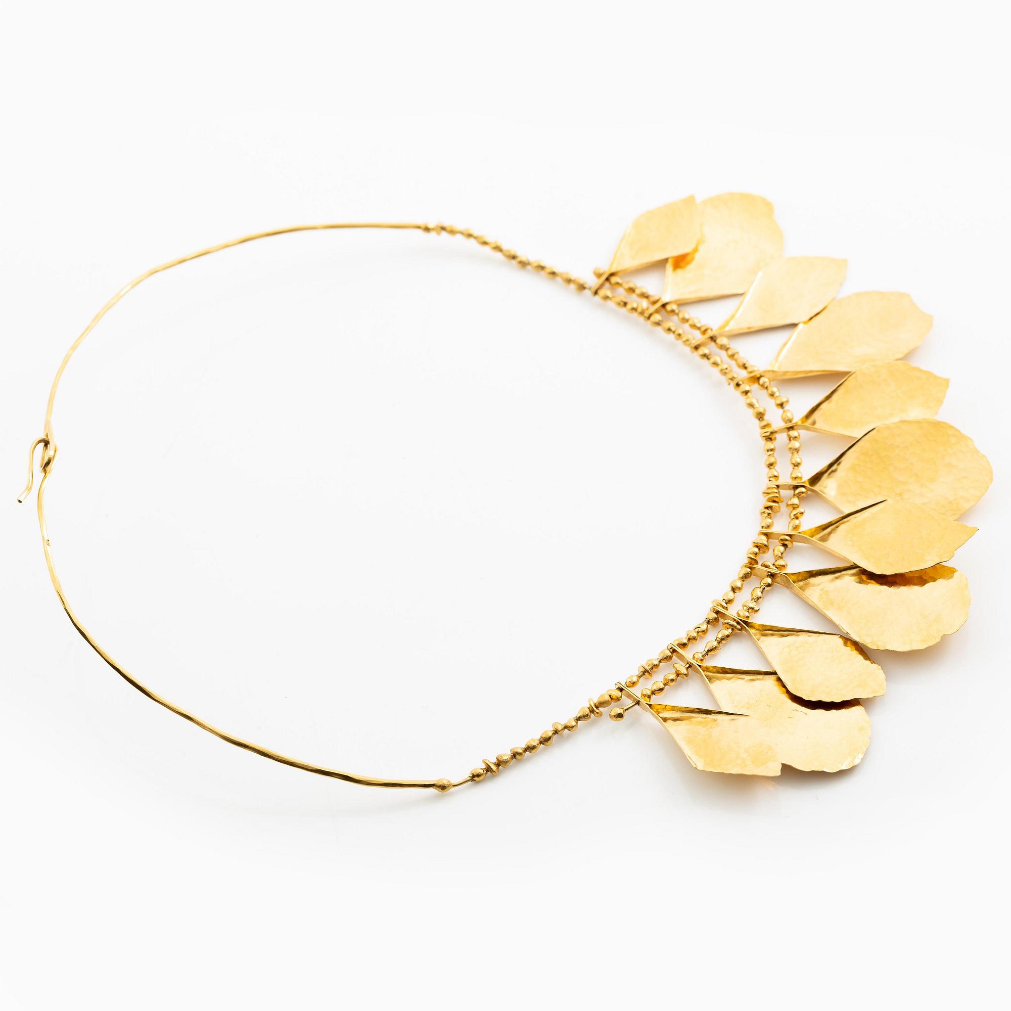 Tapio Wirkkala, collier "Koivunlehvä", 18K guld.