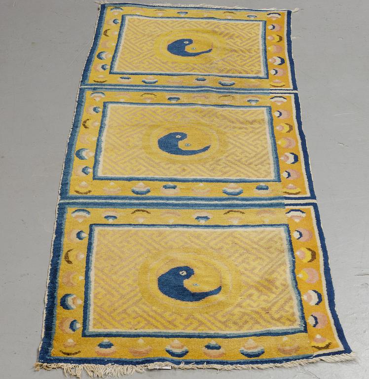 An antique Ningxia meditation rug, ca 201 x 69 cm.