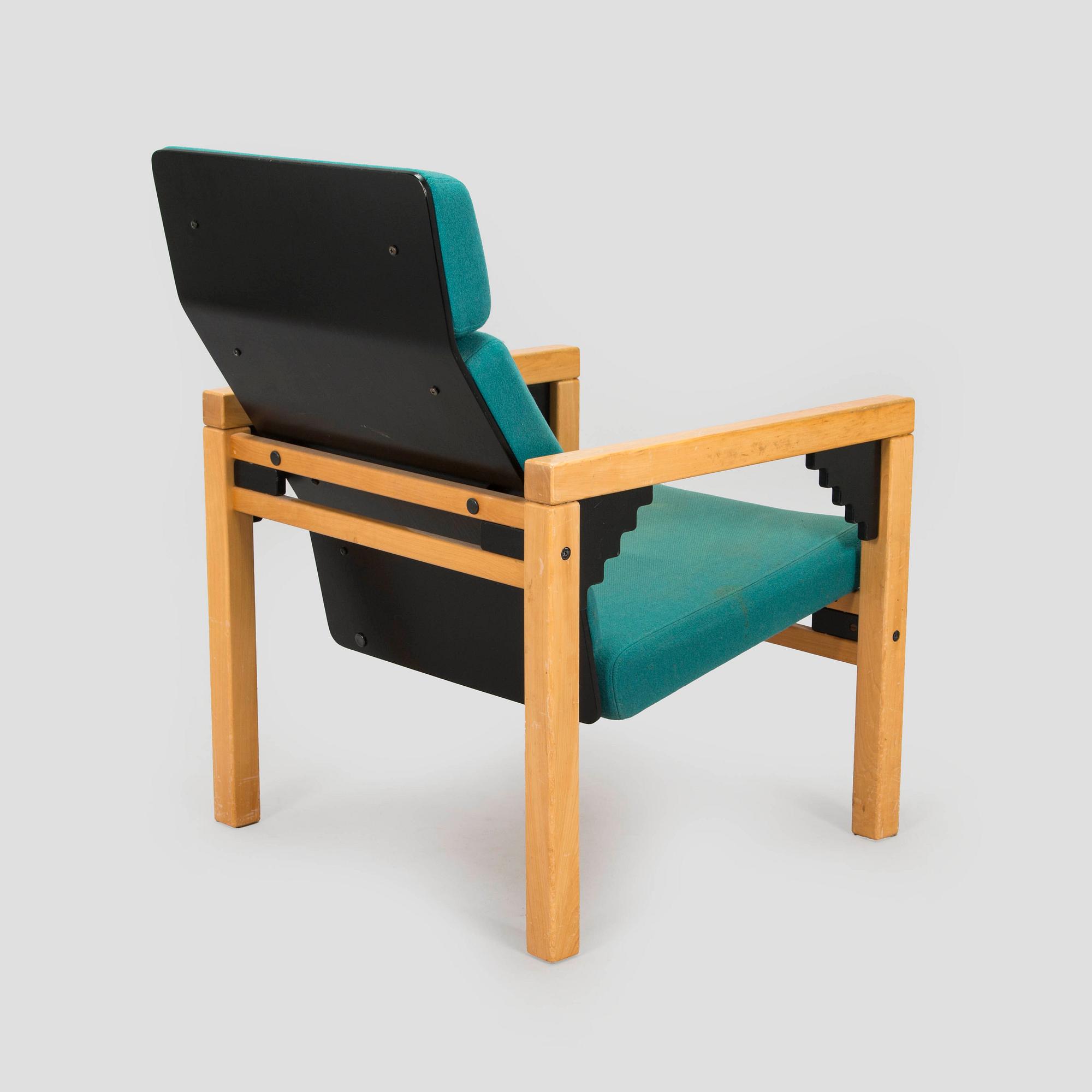 Yrjö Kukkapuro, nojatuoli, "Alnus" prototyyppi, Korvenrannan puusepäntehdas, Avarte, 1993.