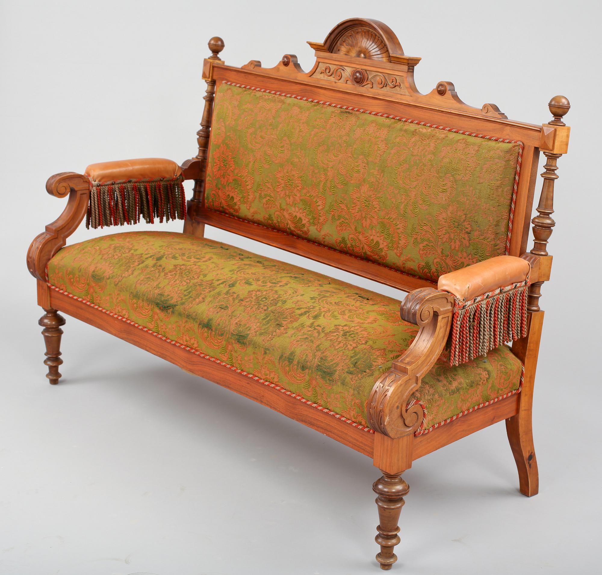 SOFFA, nyrenässans, omkring 1870.