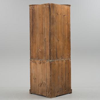 HÖRNSKÅP, Hälsingland, 1800-talets första hälft.