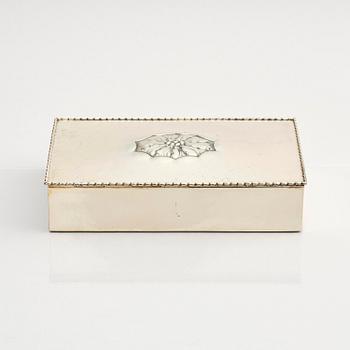 Georg Jensen, cigarrskrin, silver, inredning i trä, Köpenhamn 1918.