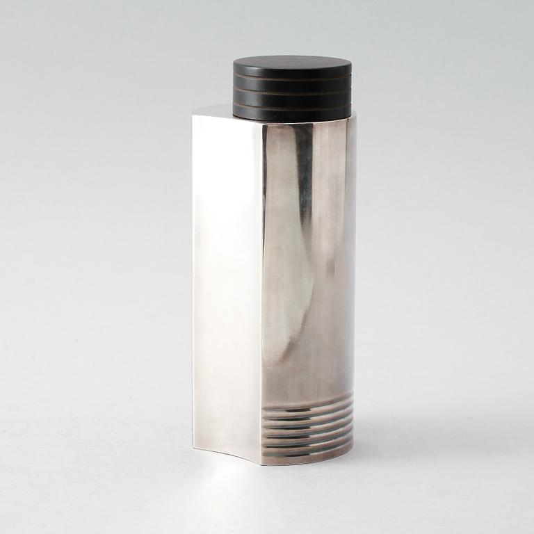 SHAKER, nysilver, Folke Ahrström, GAB, Stockholm, 1900-talets första hälft.