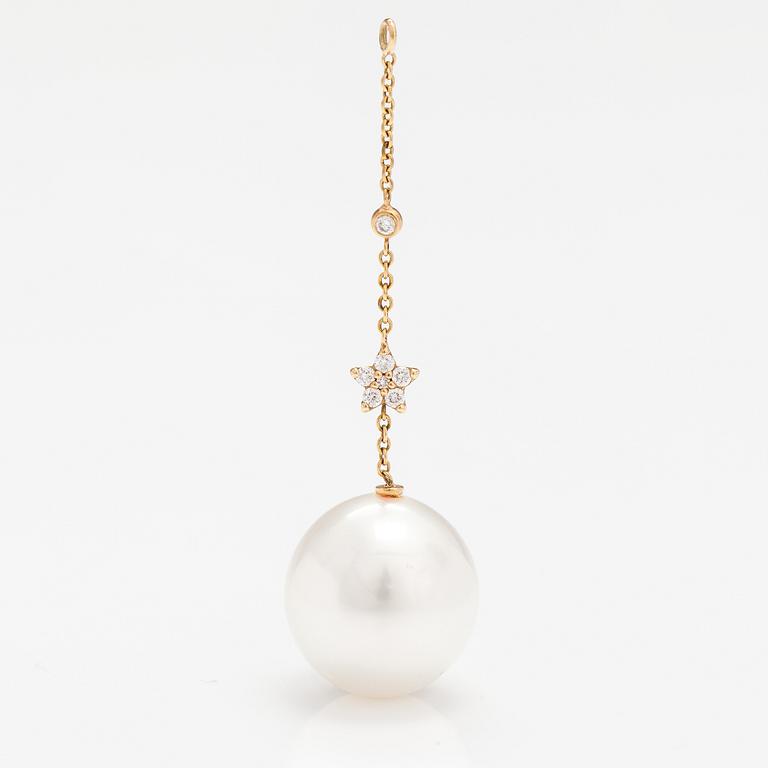 OLE LYNGGAARD, An 18K gold earring pendant "Shooting stars" with a tahiti pearl and diamonds ca. 0.06 in total. Denmark.