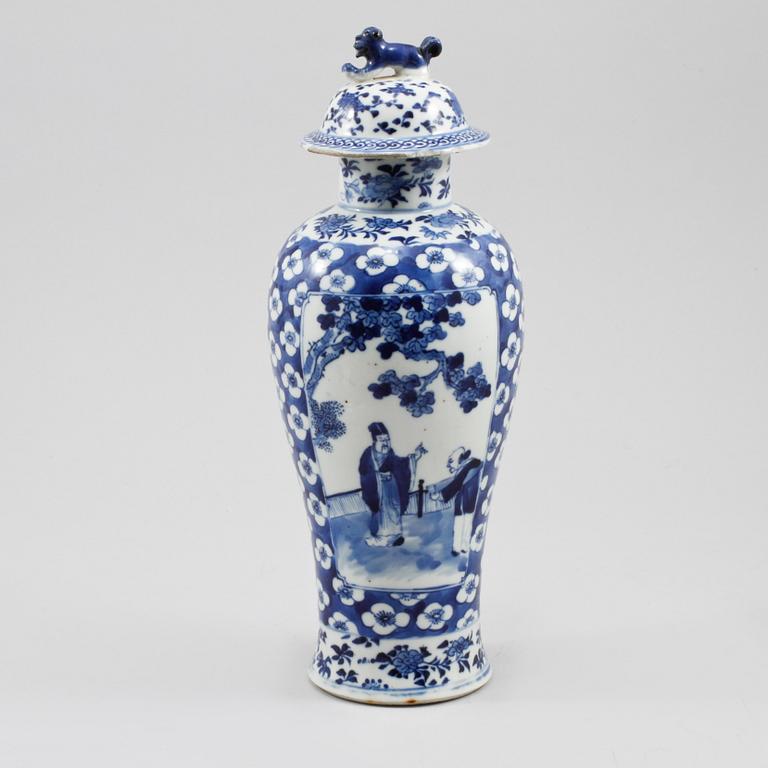 LOCKURNA, porslin, Kina, 1800-tal.