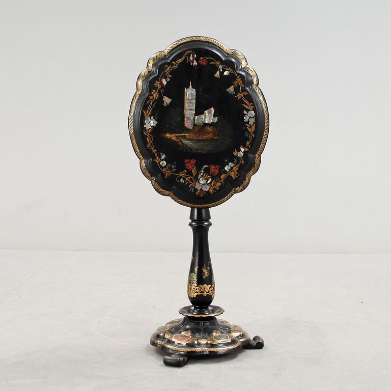 PELARBORD, kinesiserande stil, 1800/1900-talet.