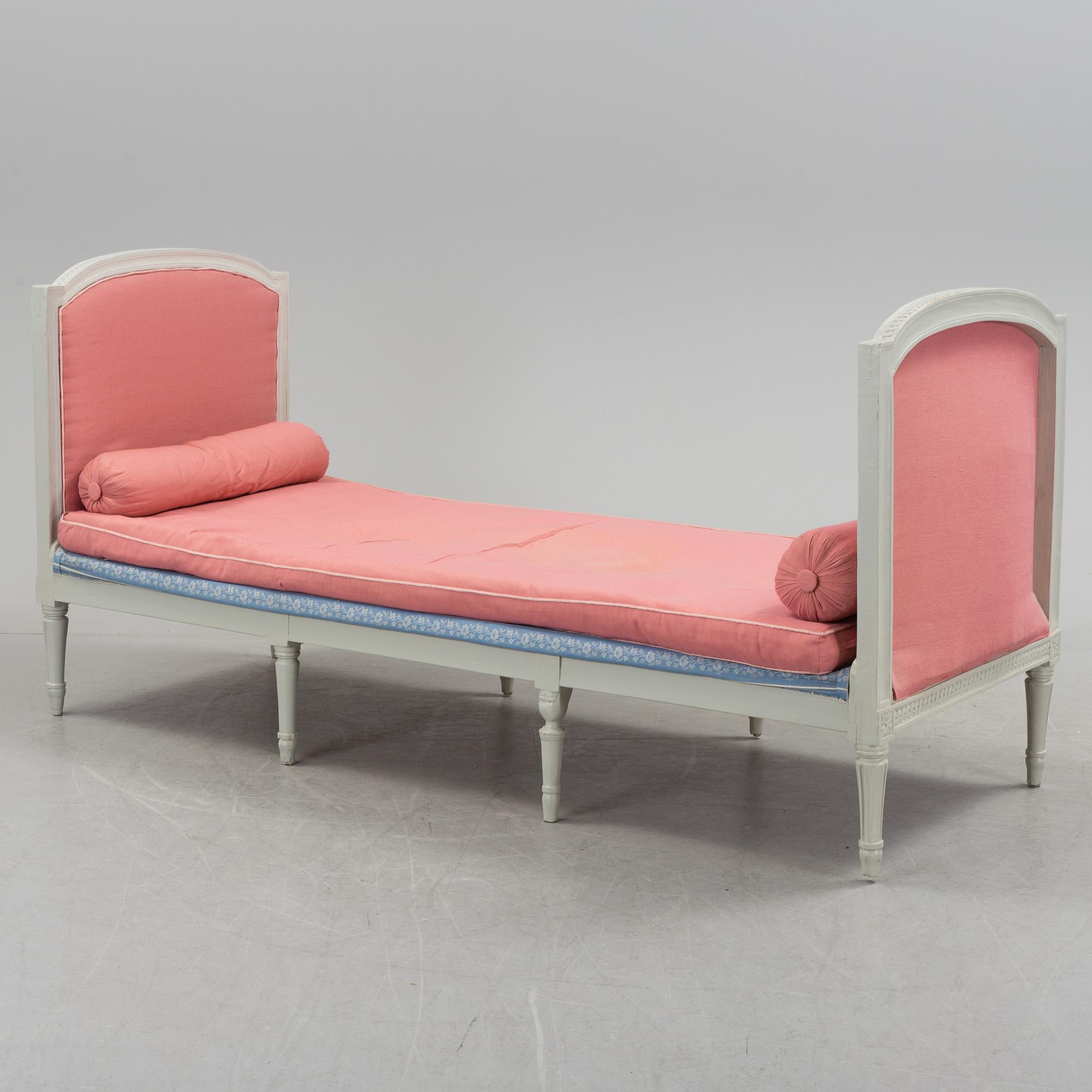 A Gustavian daybed, late 18th Century.