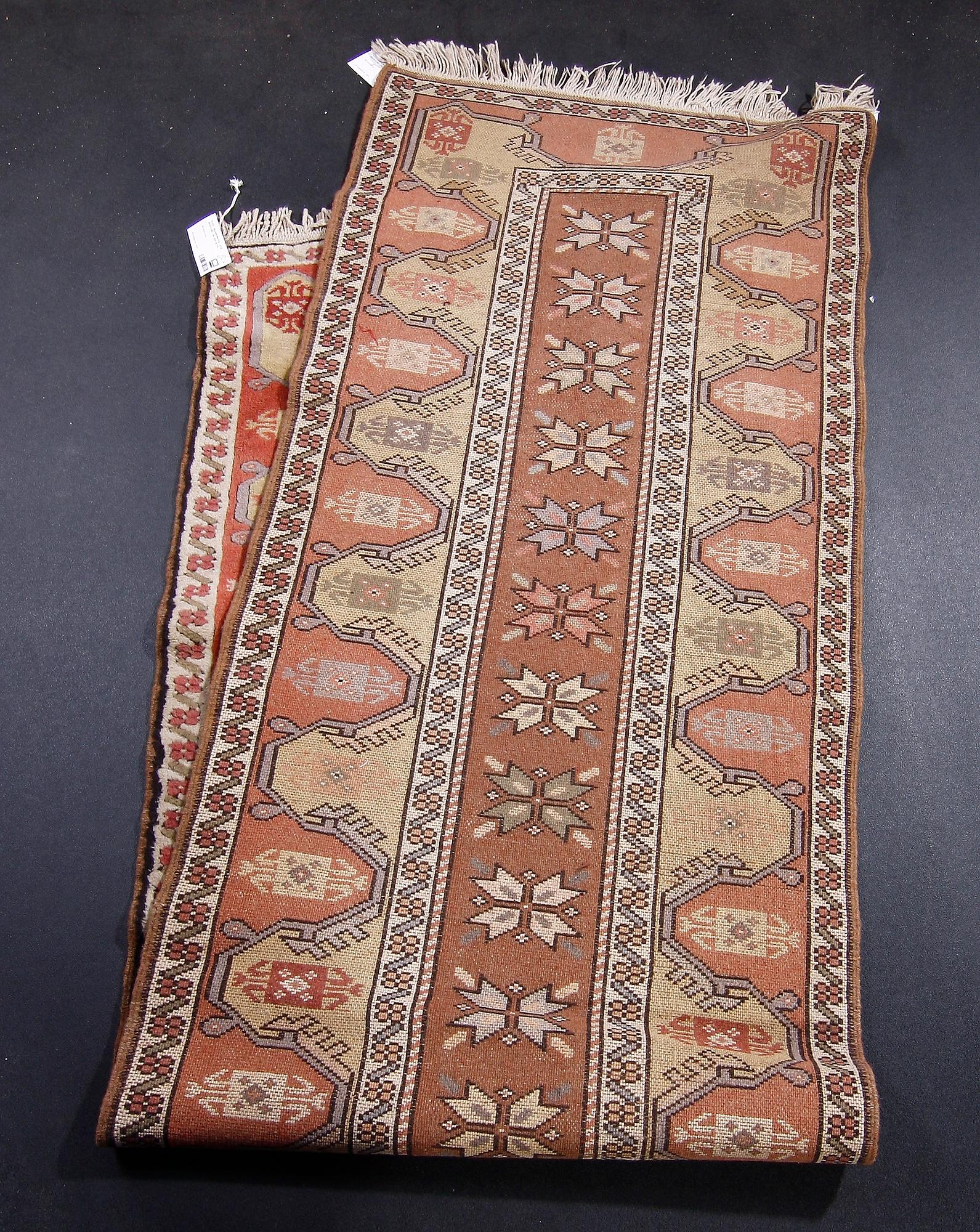 GALLERIMATTA, Old Antotlisk. Ca 260 x 72.
