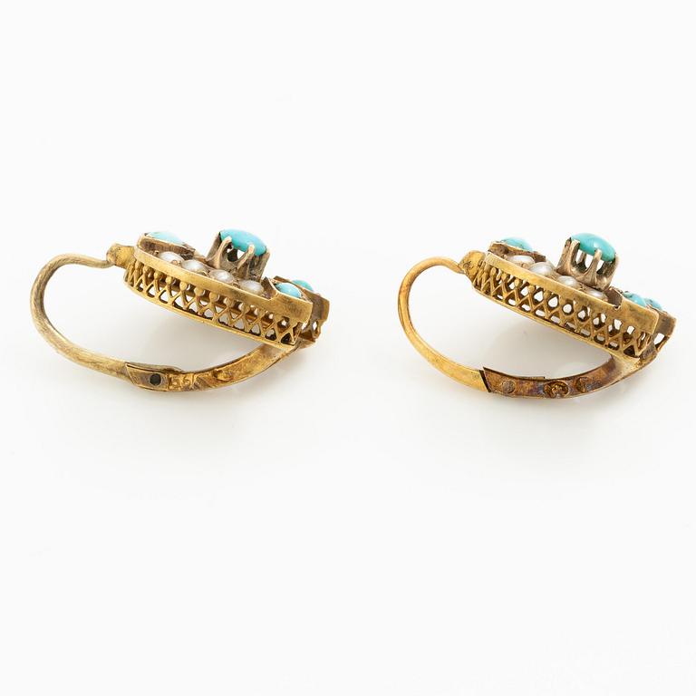 Brosch och ett par örhängen 14K guld med turkoser och pärlor.