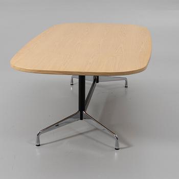 Charles & Ray Eames, Table, "Segmented table", Vitra.