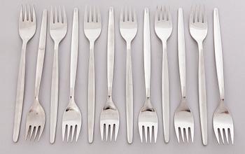 ILMARI TAPIOVAARA 1960s 122-piece Set of Polar Flatware for Hackman, Finland.