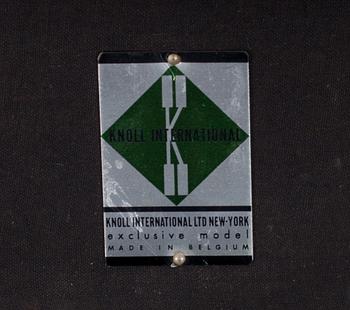 KARMSTOL,  'Executive Side Chair', Eero Saarinen för Knoll International. Made in Belgium.