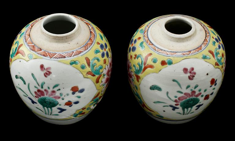 PARTI PORSLIN, 3 delar, Kina, delvis 1700-tal.