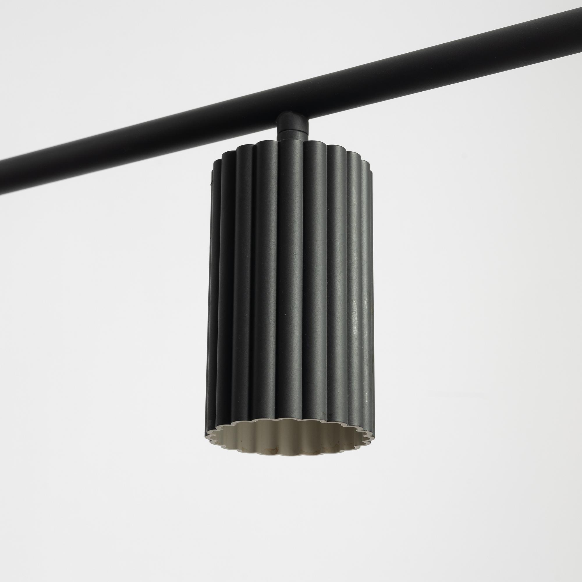 Nina Jobs och Stina Sandwall, taklampa, "Donna Line", Pholc, samtida.