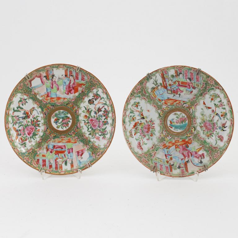 Five Chinese plates (4+1), Canton, mid 19th Century.