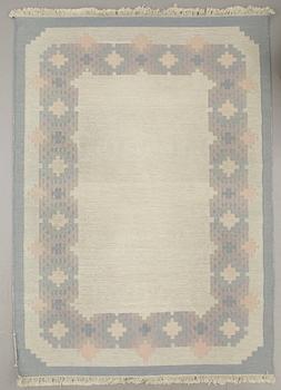 MATTA, rölakan, ca 288 x 207 cm.