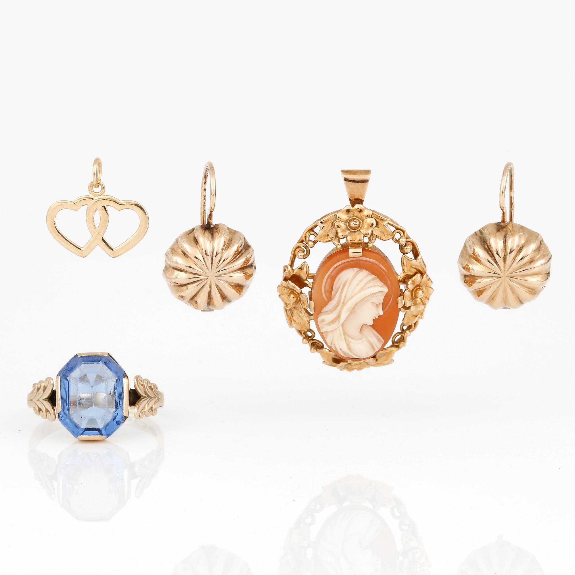 BROSCH/HÄNGE, BERKLOCK, RING samt ÖRHÄNGEN, ett par, mestadels, Finland, 1900-tal, olika guld halter.