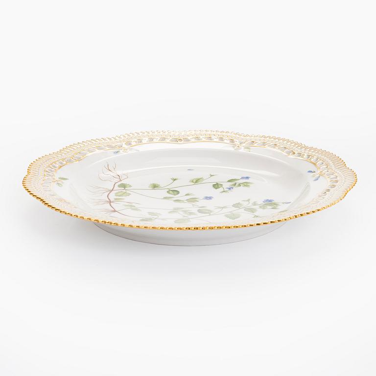 A "Flora Danica" porcelain plate, Royal Copenhagen, Denmark, 20th century.