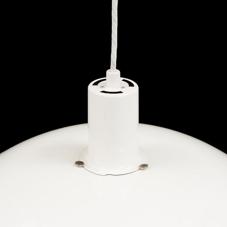 A Poul Henningsen "PH-4" ceiling light from Louis Poulsen, Danmark. Height ca 30 cm.