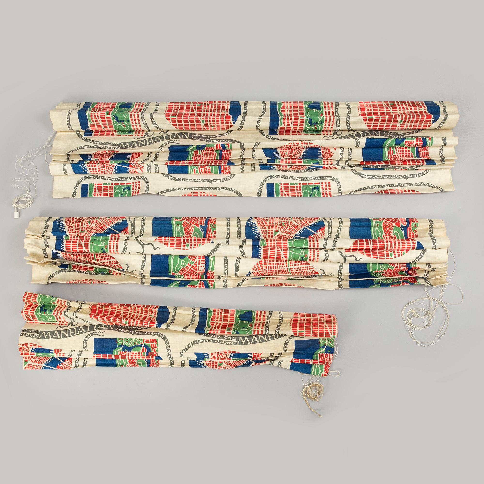 JOSEF FRANK, a pair of linen curtains and a smaller one, 'Manhattan', Firma Svenskt Tenn.