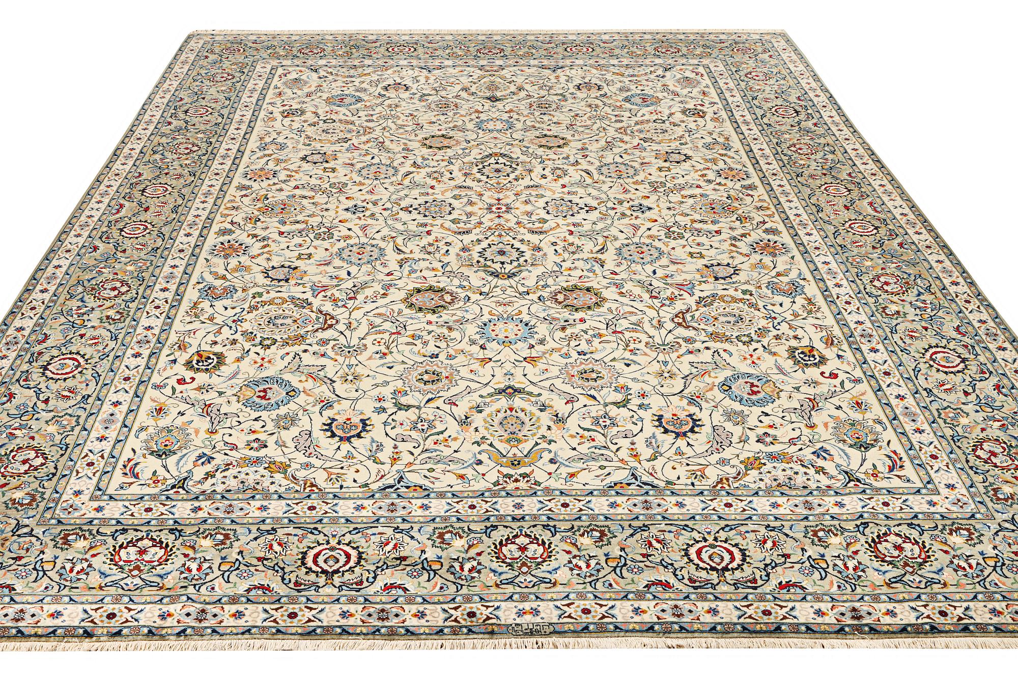 Matta, Keshan, signerad Isfahanian, ca 428 x 327 cm.