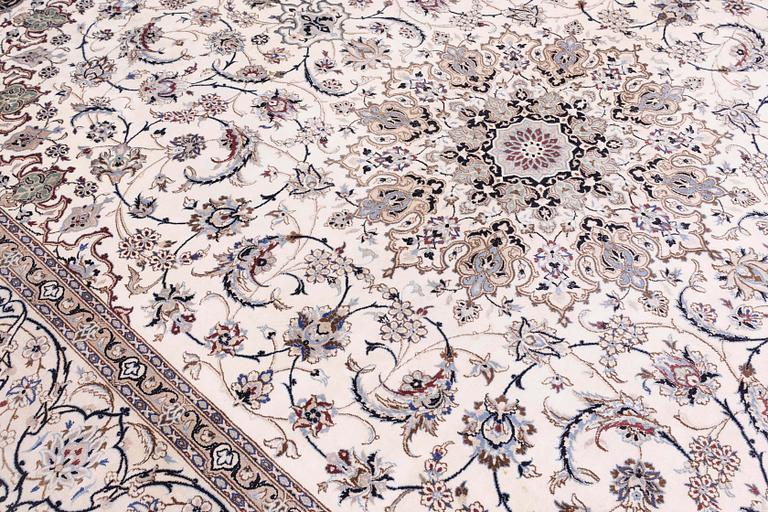 A carpet, Nain Part Silk, sk 9 LAA,  427 x 312 cm.