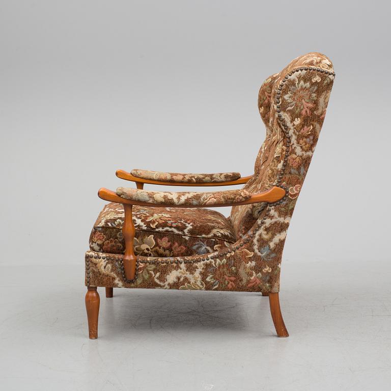 A 20th century armchair.