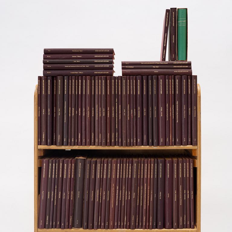 Books, 81 vol. Wolfgang Amadeus Mozart. "Neue Ausgabe sämtlicher Werke", (more published).