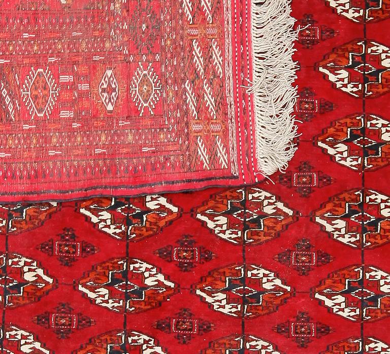 MATTA, Bochara, silke. 335 x 225 cm.