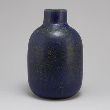 CARL-HARRY STÅLHANE, a unique stoneware vase, Rörstrand 1964.