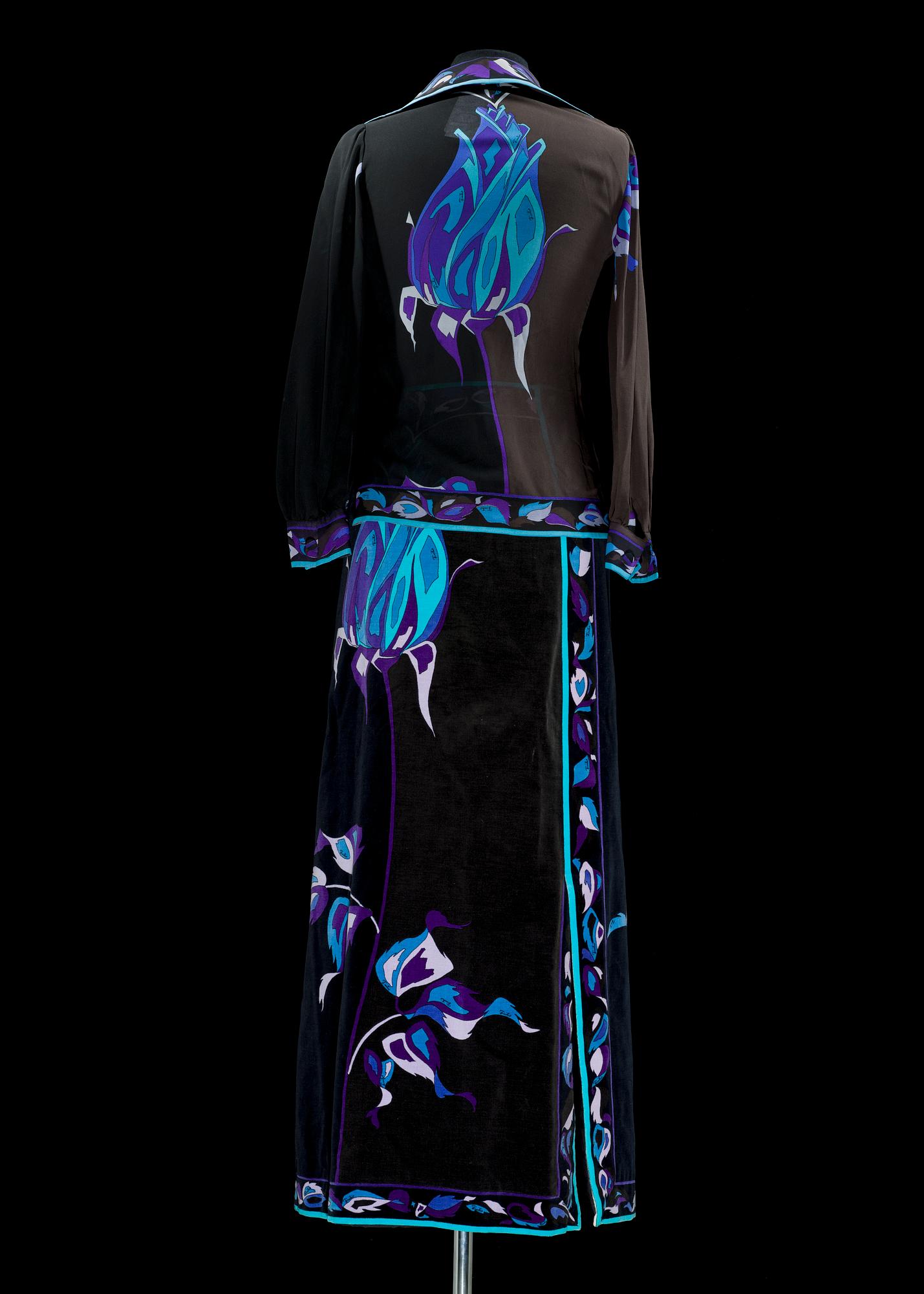 EMILIO PUCCI, långkjol samt blus.