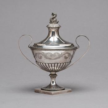 A Swedish 19 th century silver suger-bowl, mark of Johan Bergmans widow, Lulea 1835.