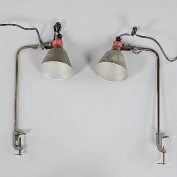 ARMÉLAMPOR, ett par, 1900-talets andra hälft.