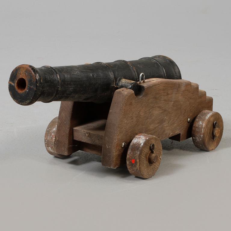 SALUTKANON, 1900-tal.