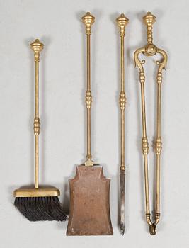 SPISOMTAG SAMT 4 BRASVERKTYG, England, 1800-tal.