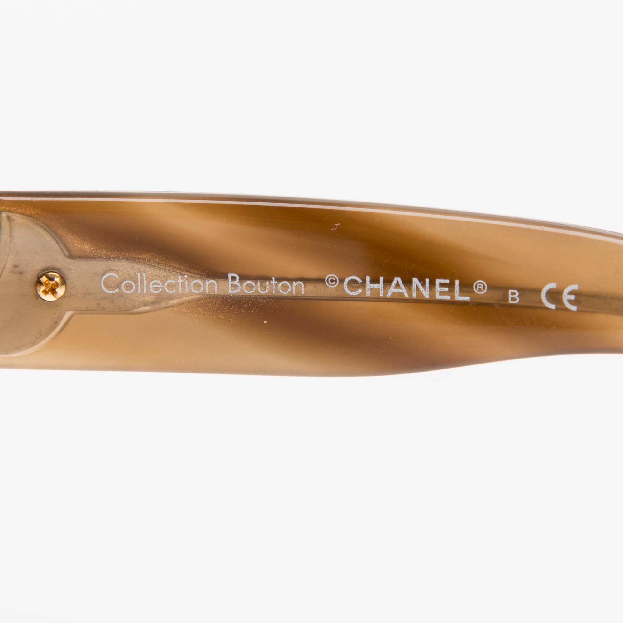 AURINKOLASIT, Chanel.