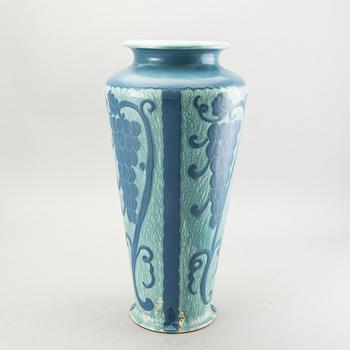 Josef Ekberg, vas sgrafitto daterad Gustavsberg 1920.